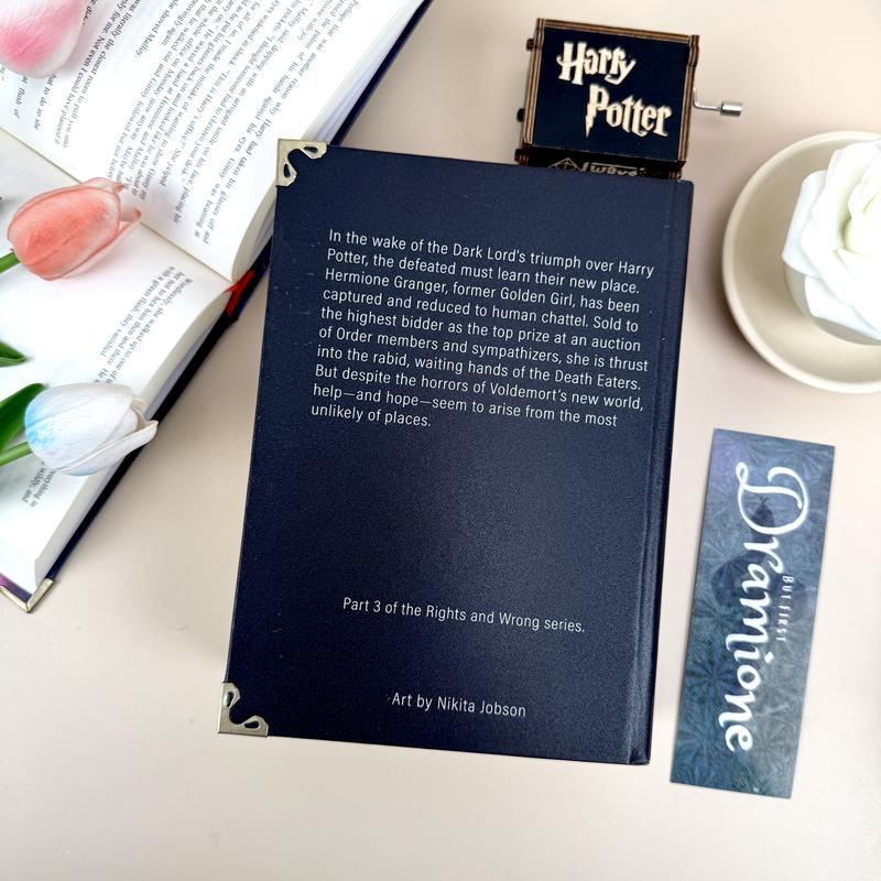 The Auction – Premium Cover 4 Edition | Collector’s Book